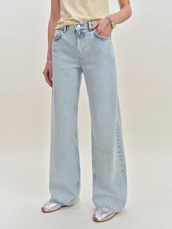 Cary Low Rise Slouchy Wide Leg Jeans - Cloquet